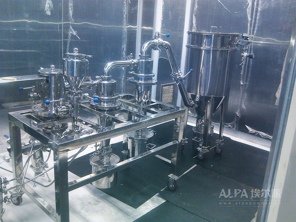 實(shí)驗(yàn)室三合一<a href=http://www.kang-hui.com/chanpin/27.html target=_blank class=infotextkey>氣流粉碎機(jī)</a>