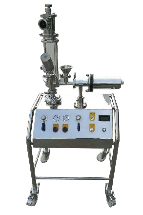 實驗室中小型<a href=http://www.kang-hui.com/chanpin/27.html target=_blank class=infotextkey>氣流粉碎機</a>