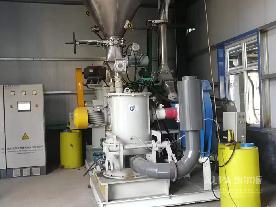 TSM<a href=http://www.kang-hui.com/chanpin/144.html target=_blank class=infotextkey><a href=http://www.kang-hui.com/chanpin/145.html target=_blank class=infotextkey>小蘇打</a></a>粉碎機設備實例圖